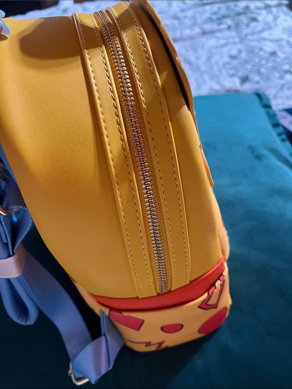 Loungefly Disney Aladdin Genie Yellow Blue Red Mini Backpack    NWT